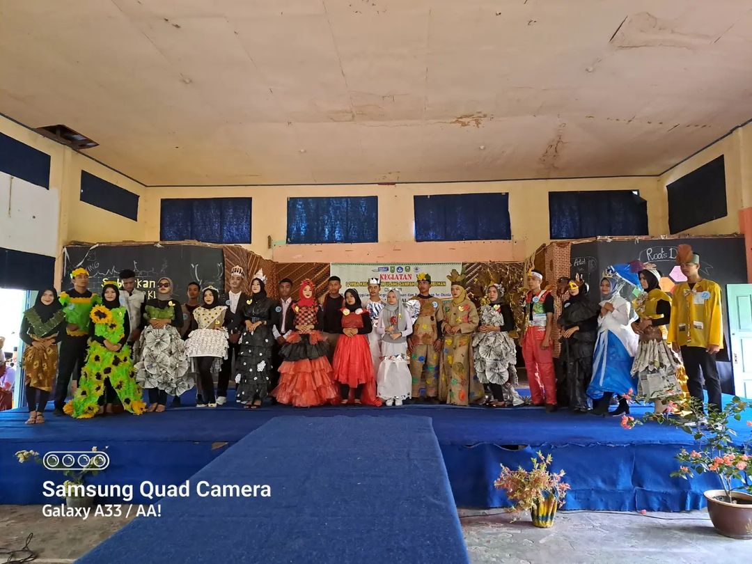 Lomba Kreasi Daur Ulang Sampah dan Tumbuhan