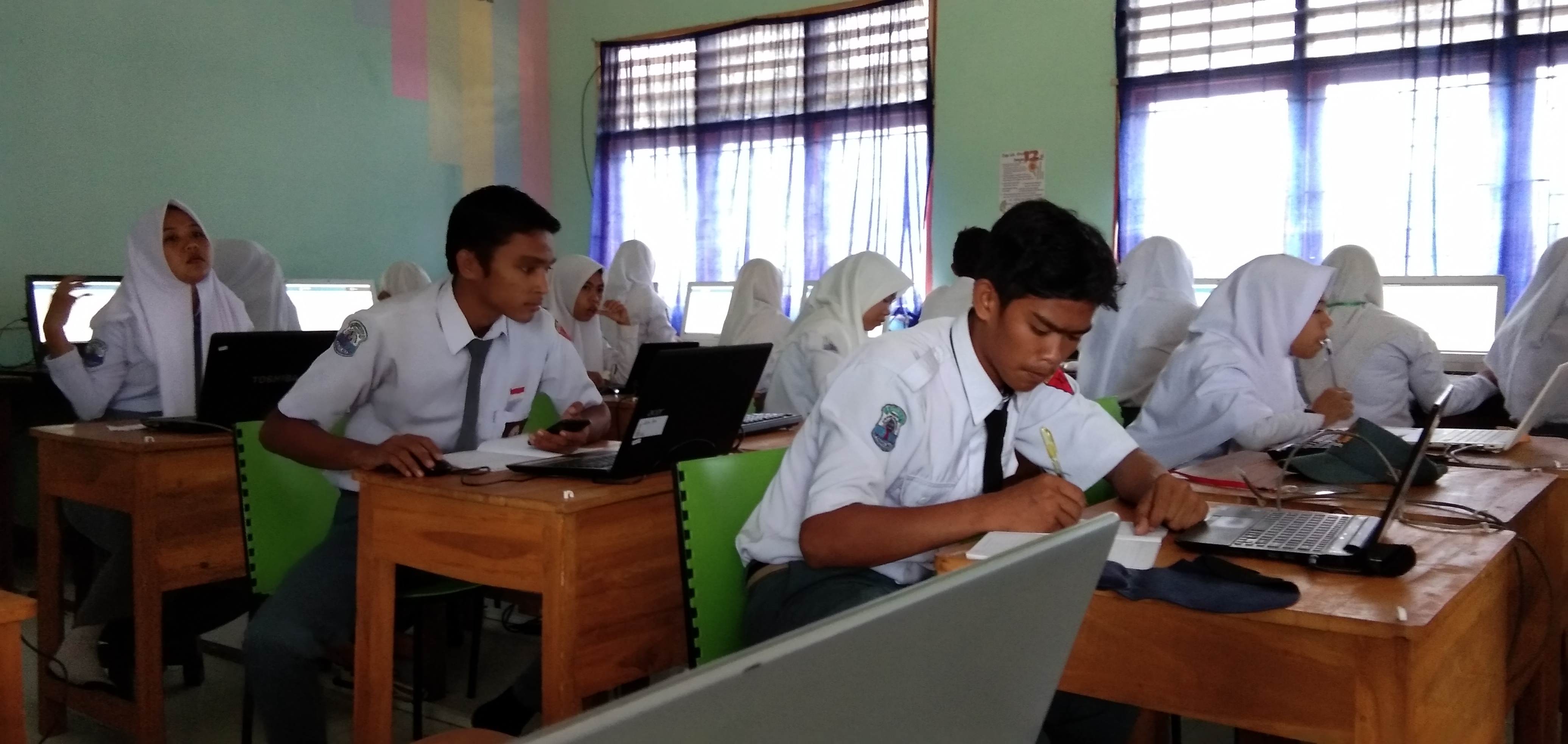 Album Pertama