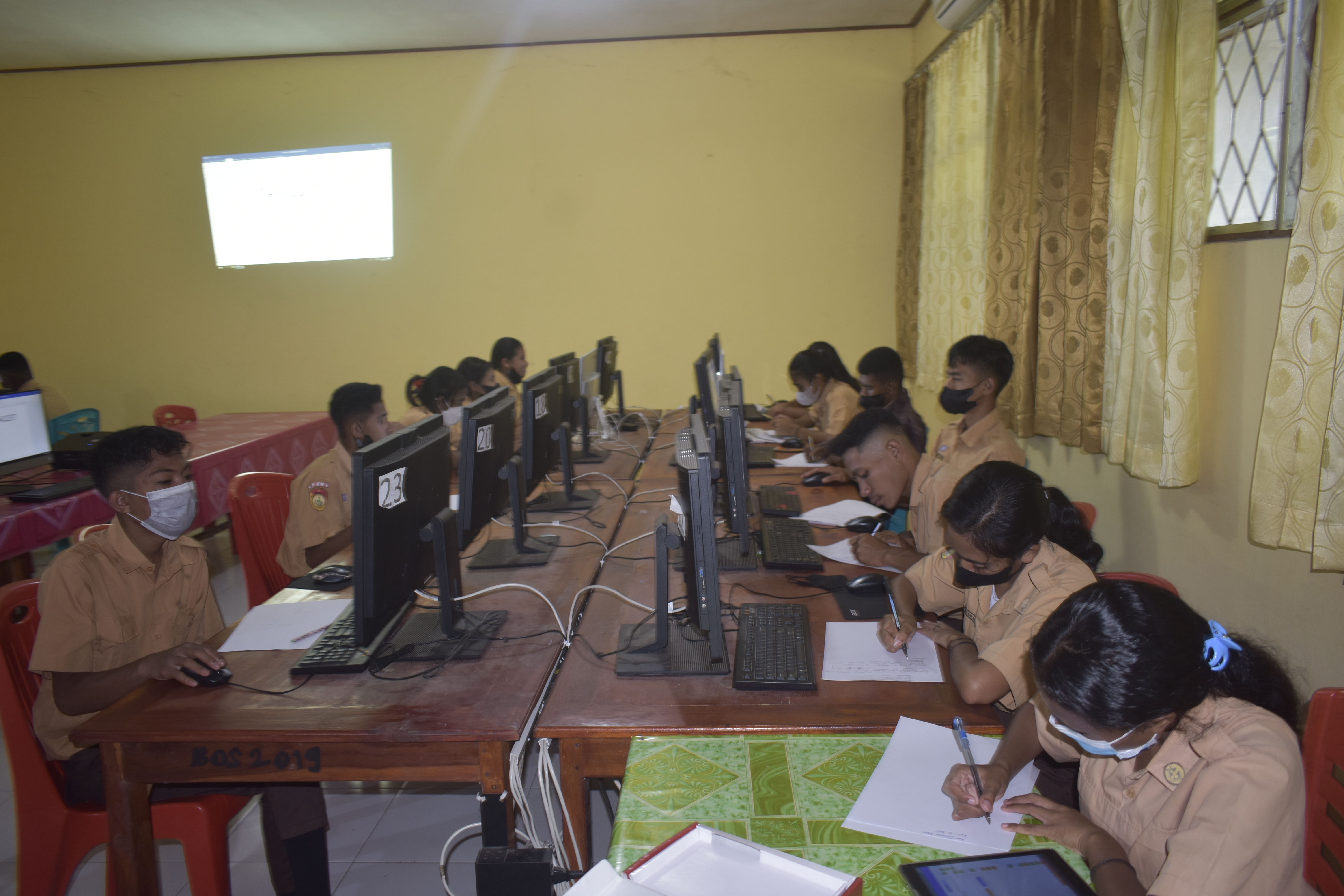 UJIAN SEMESTER VI KELAS XII HARI KELIMA DENGAN APLIKASI CBT EXAM BROWSER