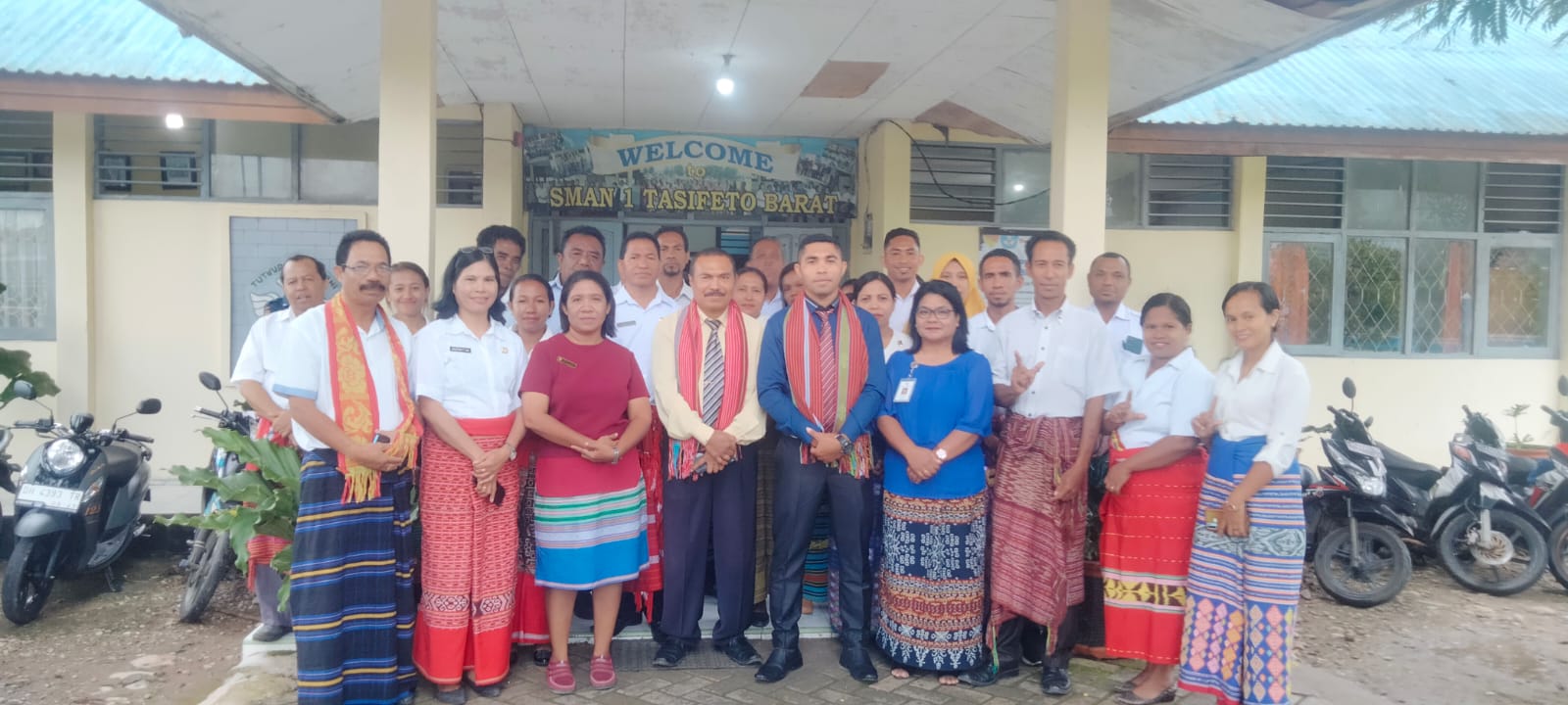 KUNJUNGAN ASESOR DAN PENGAWAS TENTANG  VISITASI AKREDITASI SEKOLAH