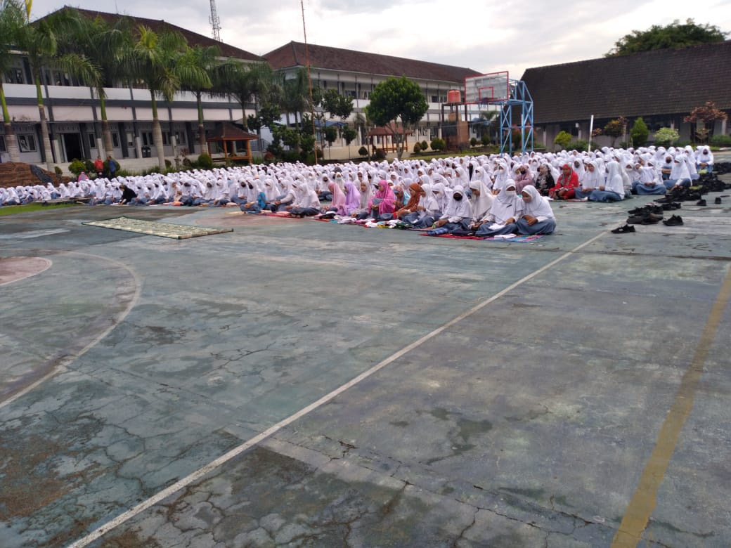 Penanaman Karakter Peserta didik SMA Negeri 1 Terara