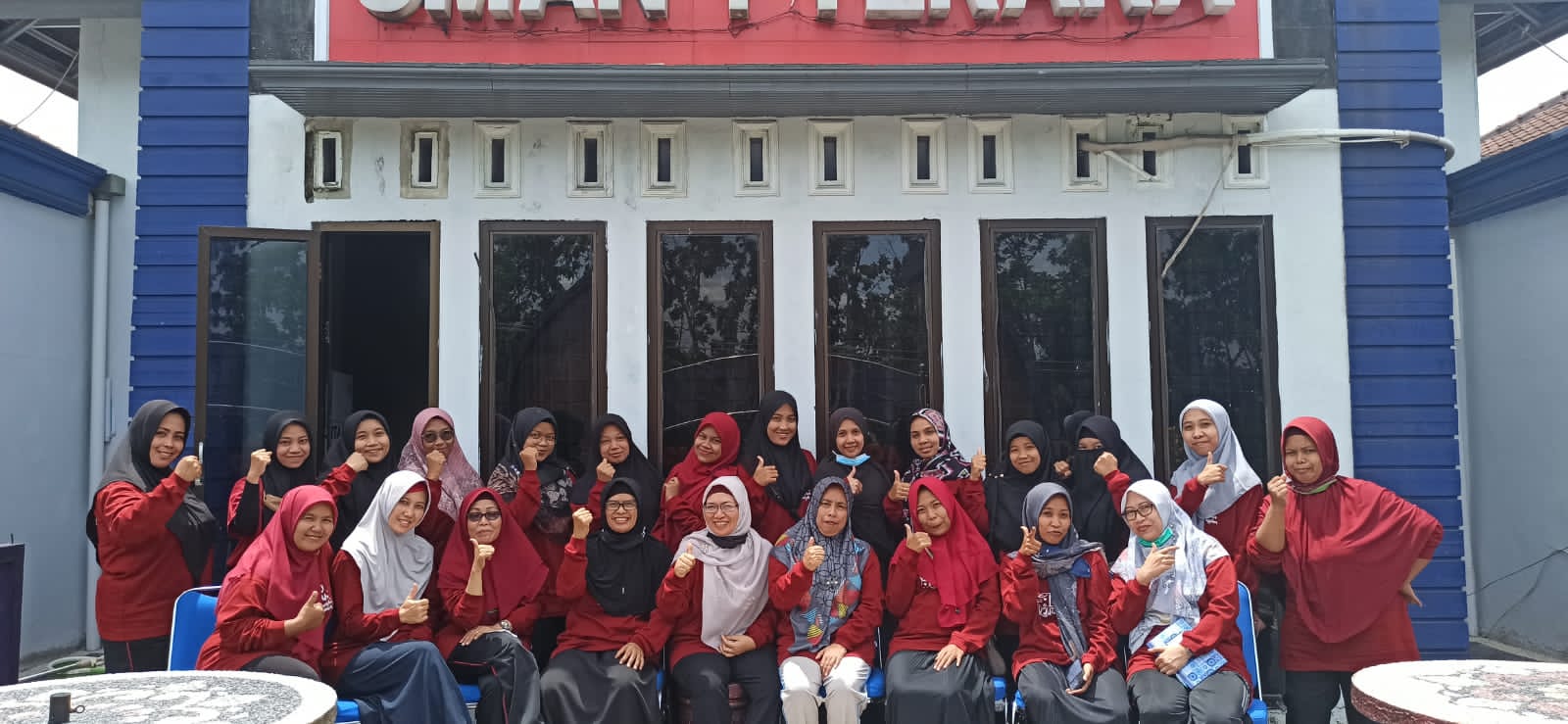 Mari Bersatu Dharma Wanita SMA Negeri 1 Terara Part 2'