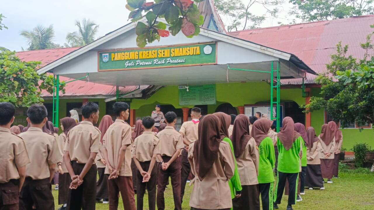 Polres Padang Pariaman Laksanakan Sosialisasi Pembentukan Karakter di SMAN 1 Ulakan Tapakis