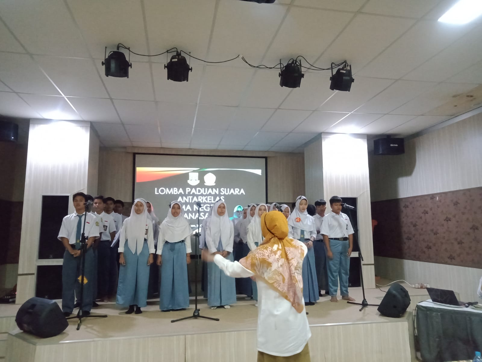 BERJUANG MENJADI ARTIS KELAS TERHEBAT GAES
