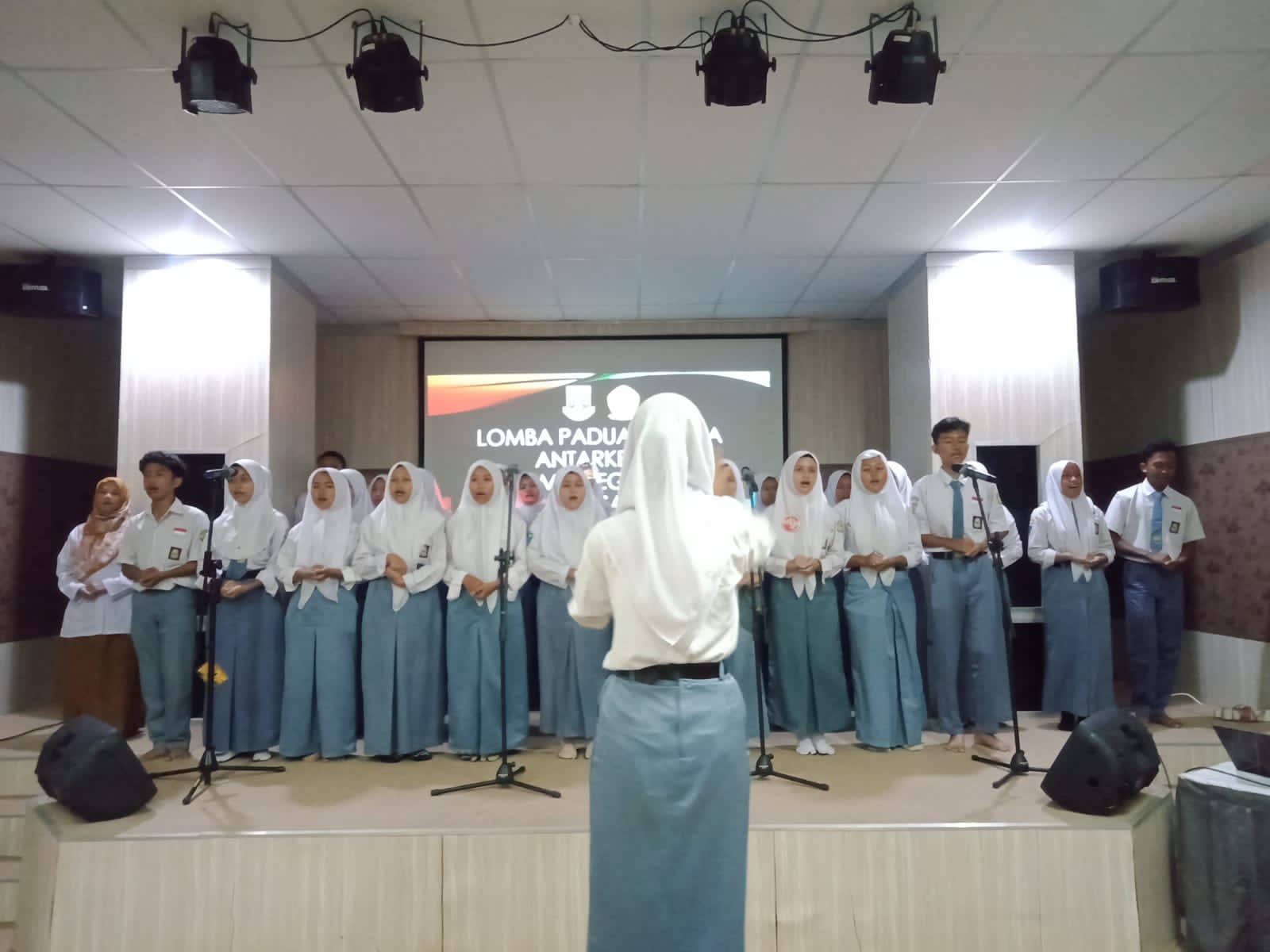 BERJUANG MENJADI ARTIS KELAS TERHEBAT GAES