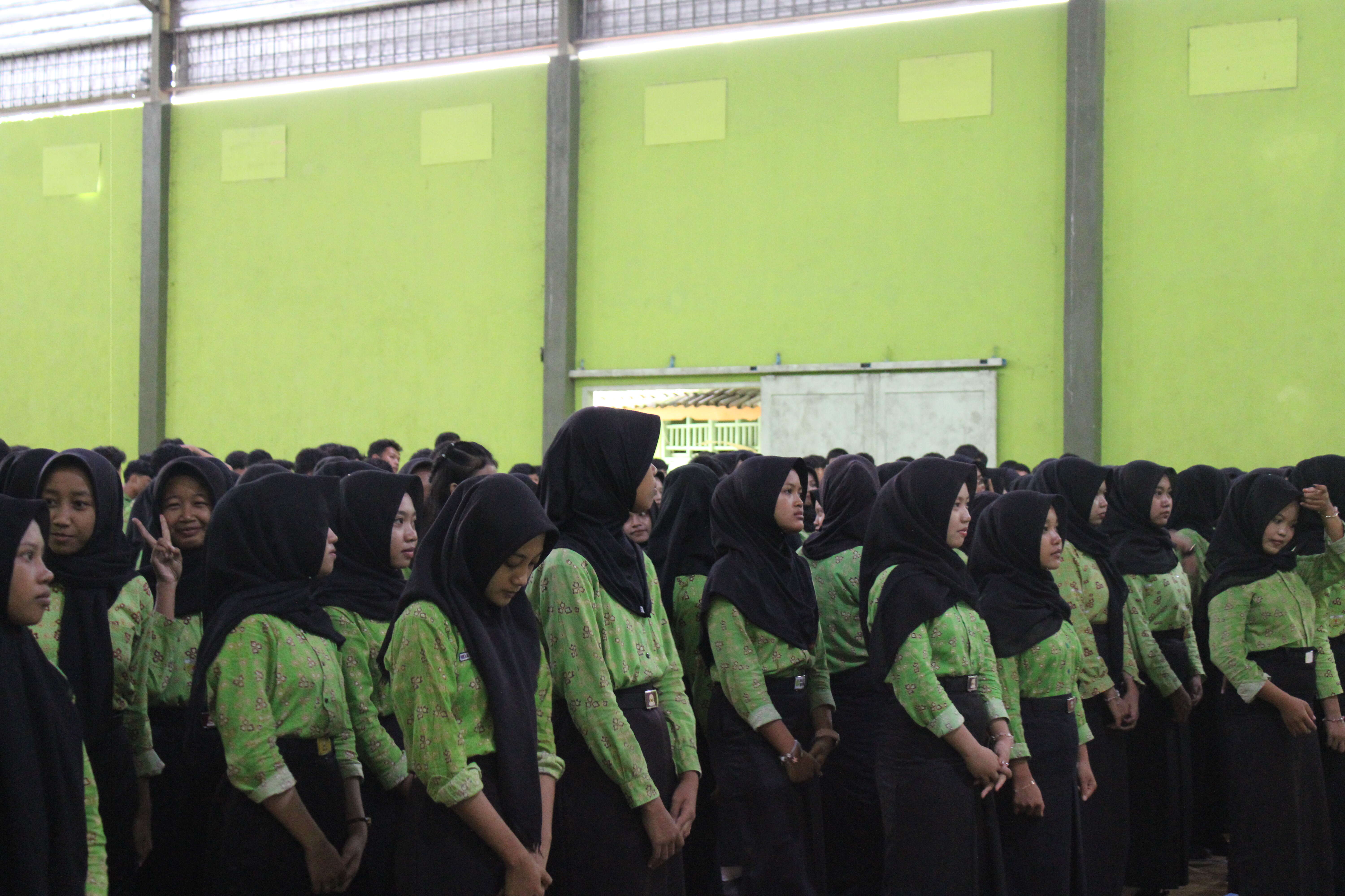 Membekali Langkah Masa Depan: Pembinaan dan Sosialisasi Studi Lanjut untuk Kelas XII