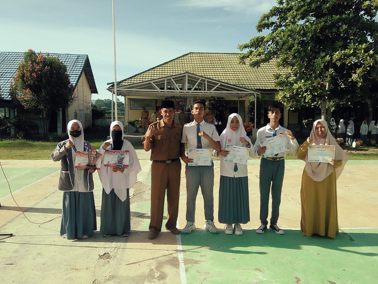 Pemberian Penghargaan Bagi Siswa Berprestasi