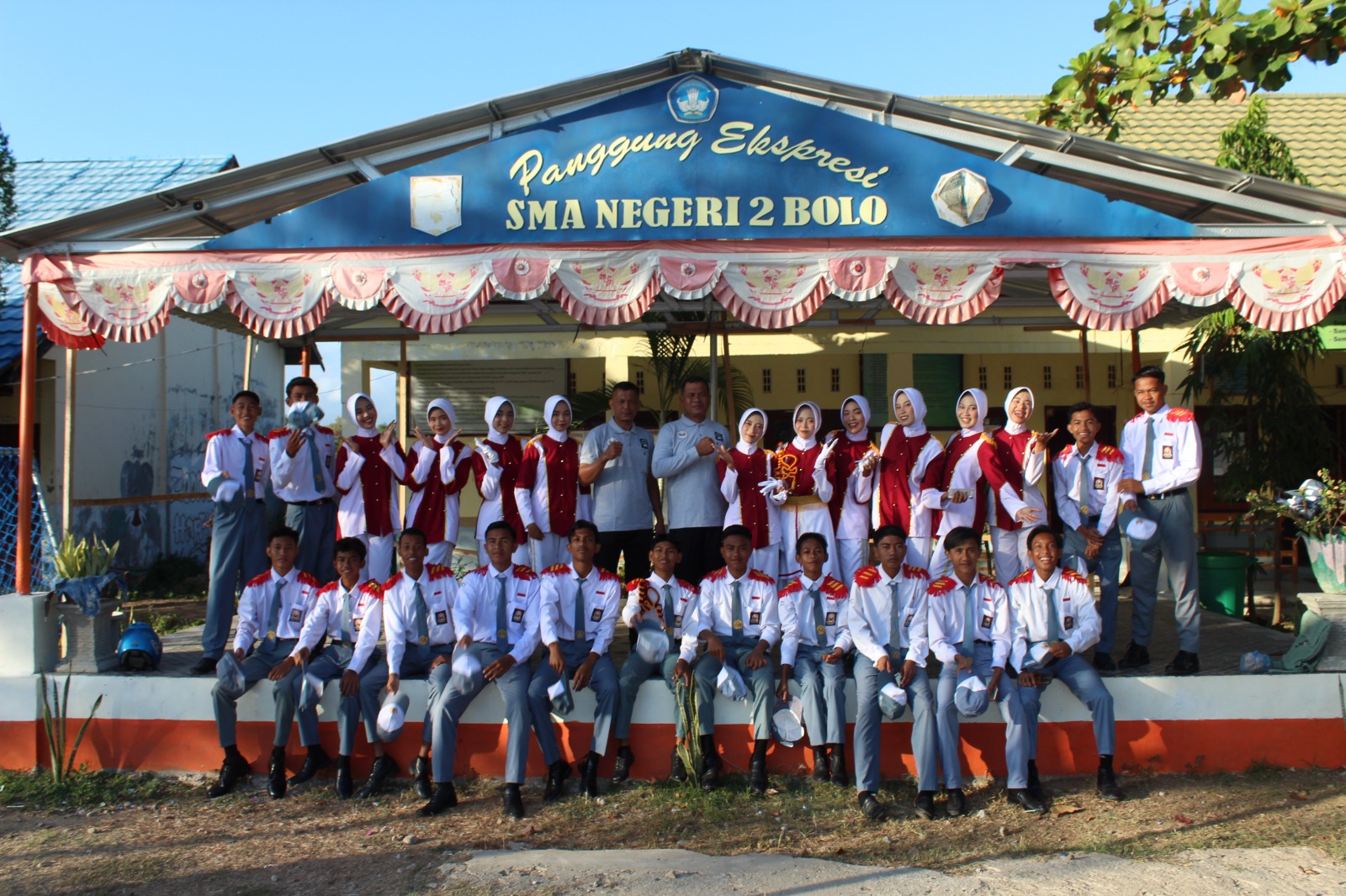 Foto Bersama Siswa SMAN 2 BOLO Lomba GJM KABUPATEN BIMA 