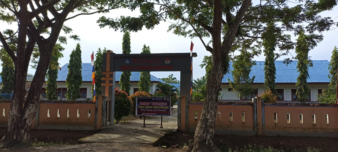 Penyelenggaraan Ujian Akhir Sekolah Kelas XII SMAN 2 Budong Budong