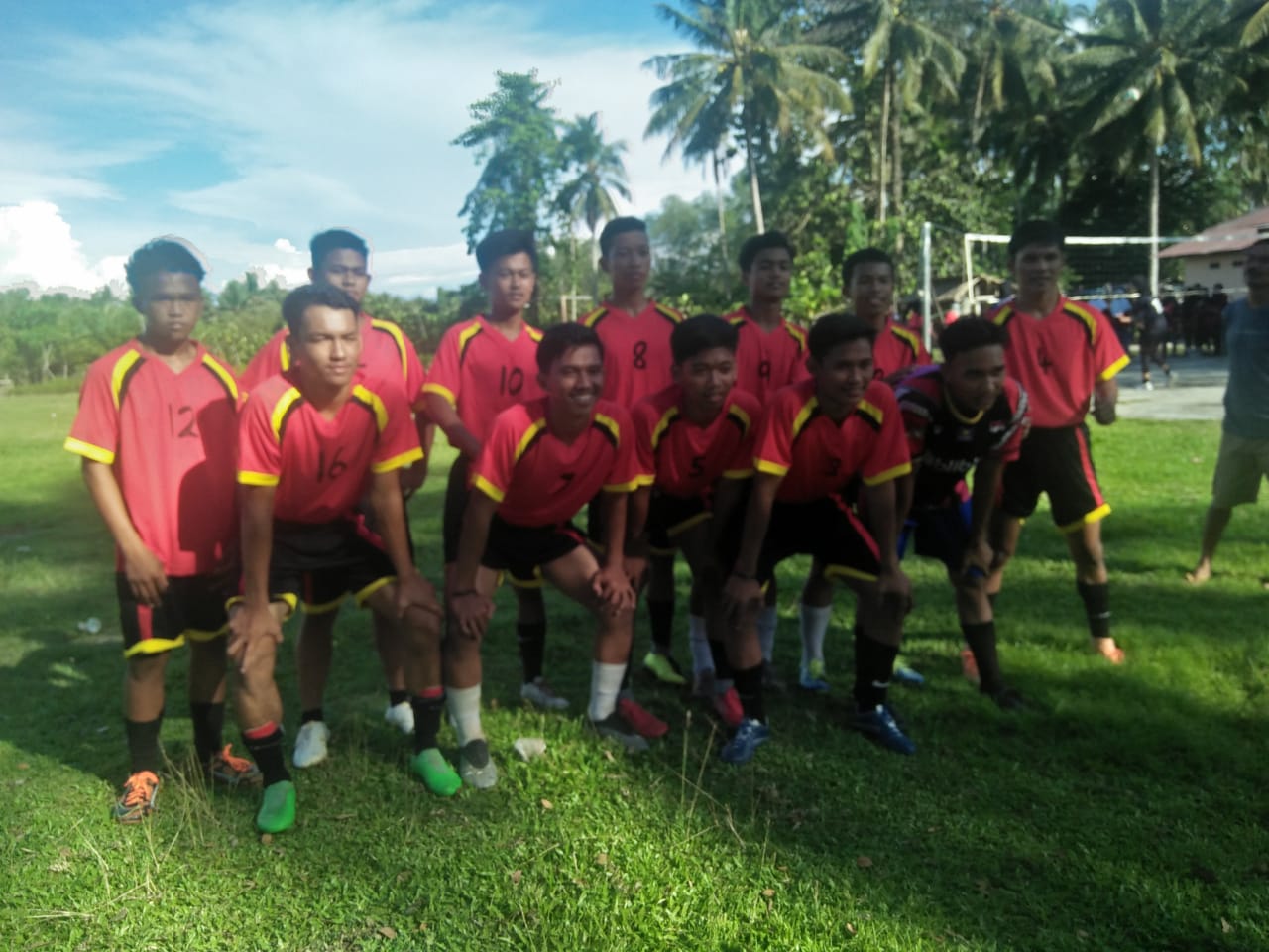 PERTANDINGAN PERSAHABATAN