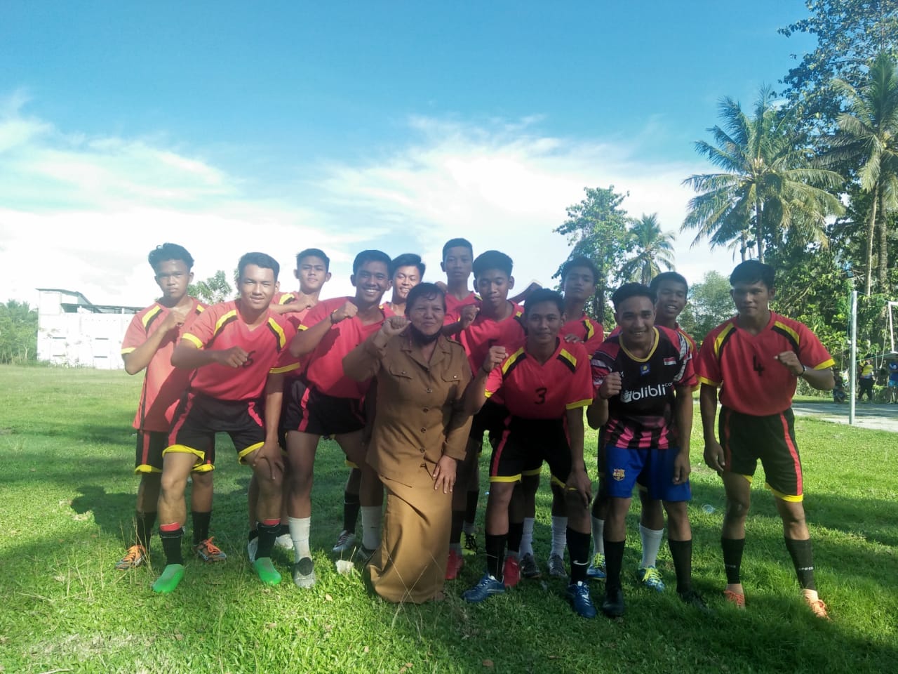 PERTANDINGAN PERSAHABATAN