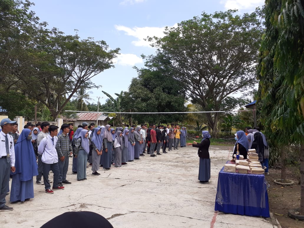 Penerimaan Hadiah PORSENI dalam rangka memperingati Hari Sumpah Pemuda dan Hari Pahlawan