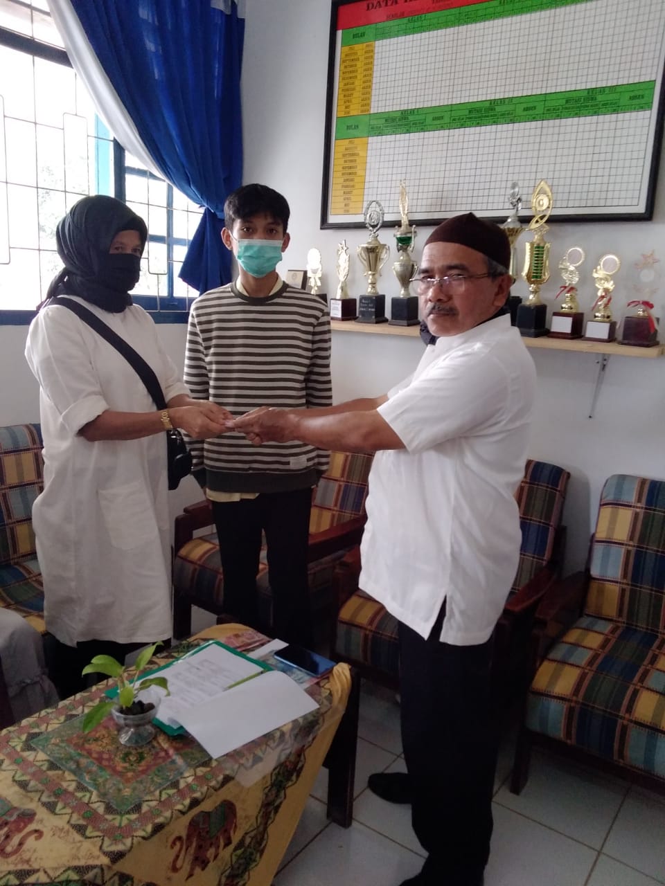 Kegiatan Penyerahan Beasiswa BAZ