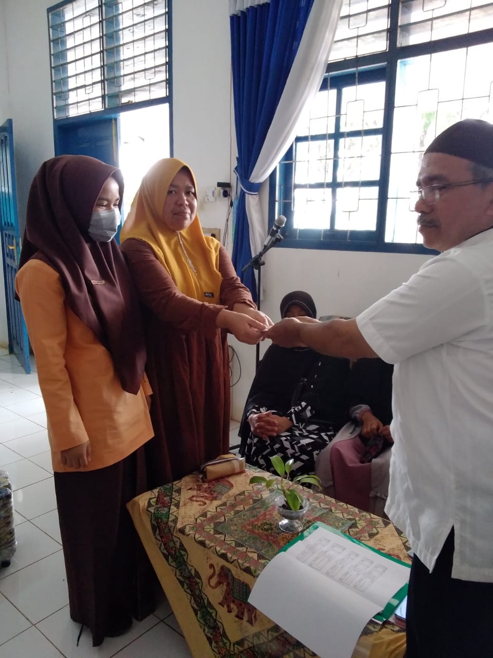 Kegiatan Penyerahan Beasiswa BAZ