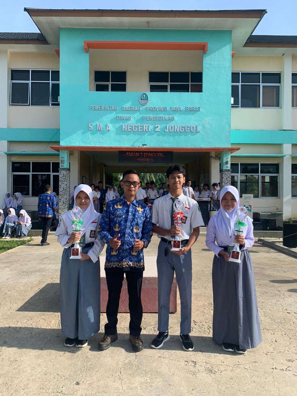 Peraih Kejuaraan Nasional Karate Full Contact IV