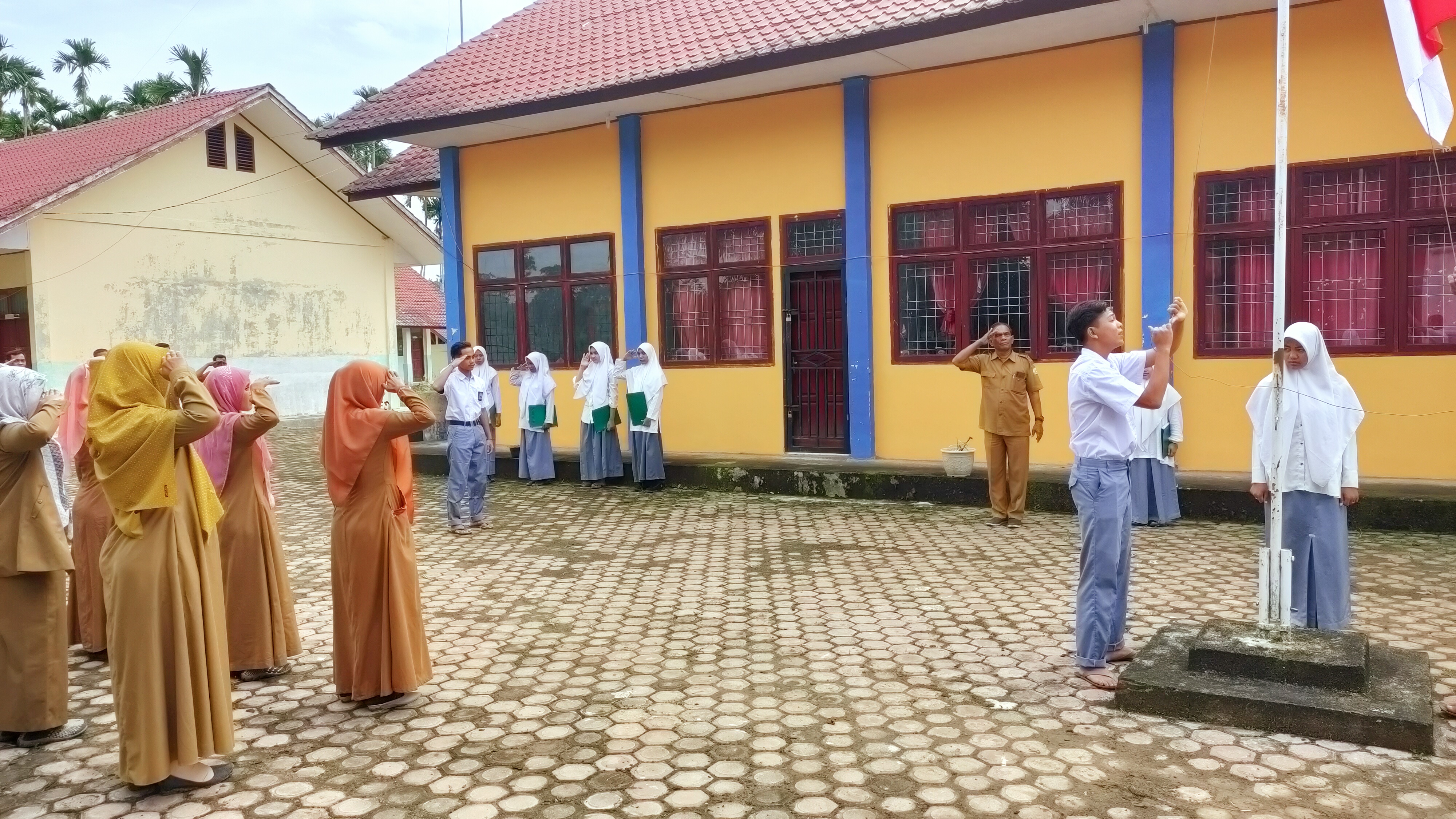 ALBUM  SMAN 2 KUTA MAKMUR