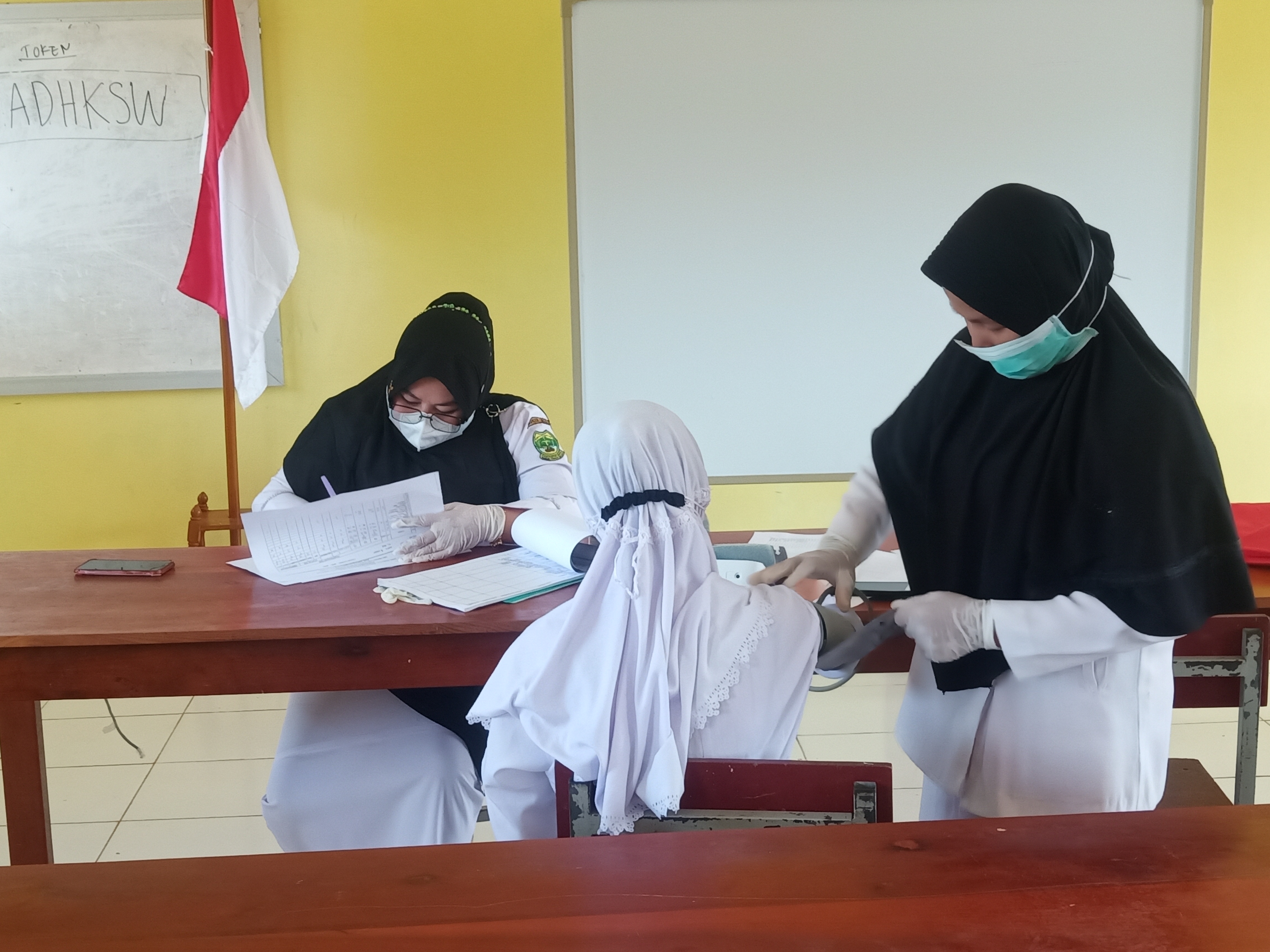 SOSIALISASI PEMERIKSAAN KESEHATAN SISWA SMA NEGERI 2 LINGGA