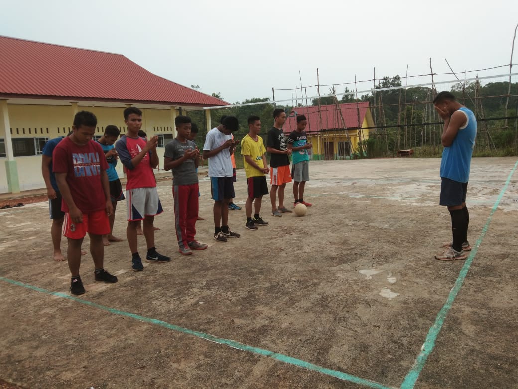 EKSTRAKURIKULER VOLLY SMA NEGERI 2 LINGGA