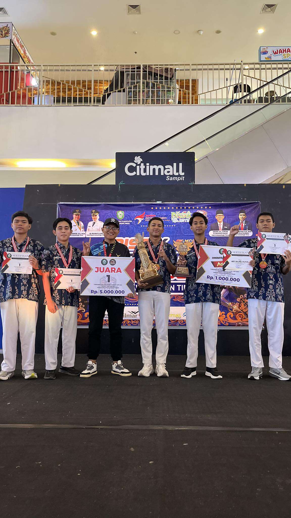 SMAN 2 Sampit Juara E-Sport, Satu Siswa Dilirik Tim EVOS