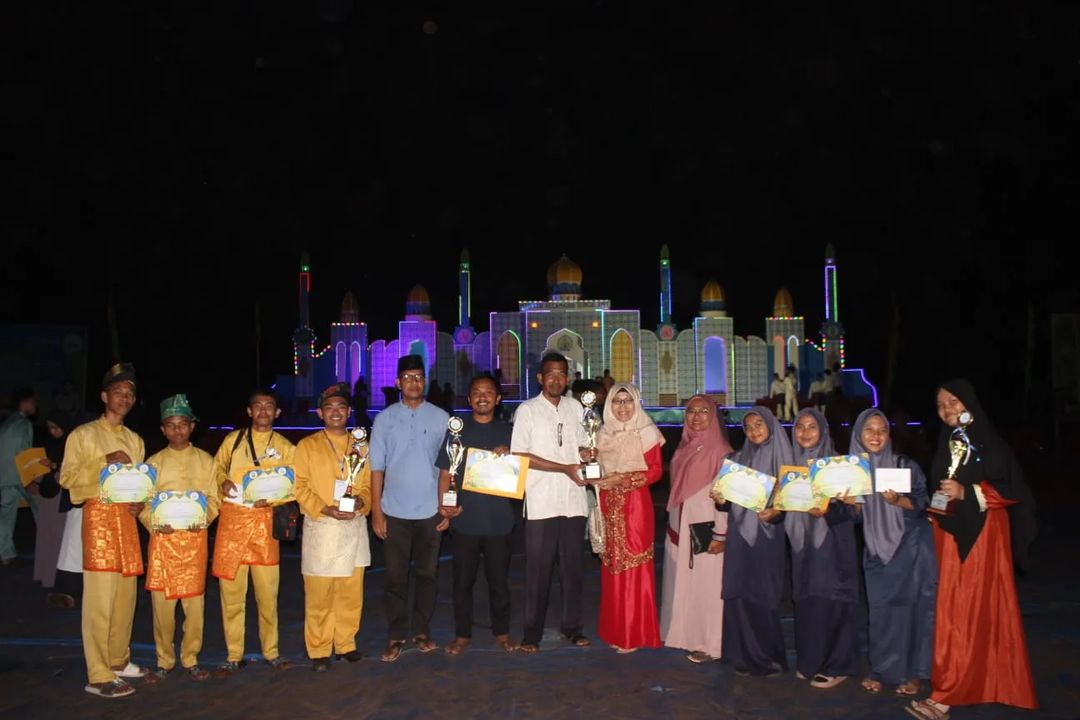 SMAN 2 Sungai Apit Mengukir Prestasi pada Pergelaran MTQ XXIII Tingkat Kecamatan Sungai Apit di Kampung Penyengat