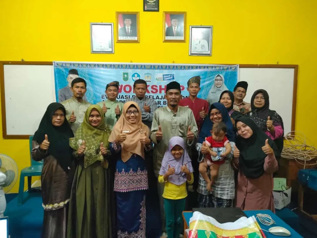 Workshop Evaluasi Pembelajaran dan Metode Mengajar Berbasis Penguatan Literasi dan Numerasi