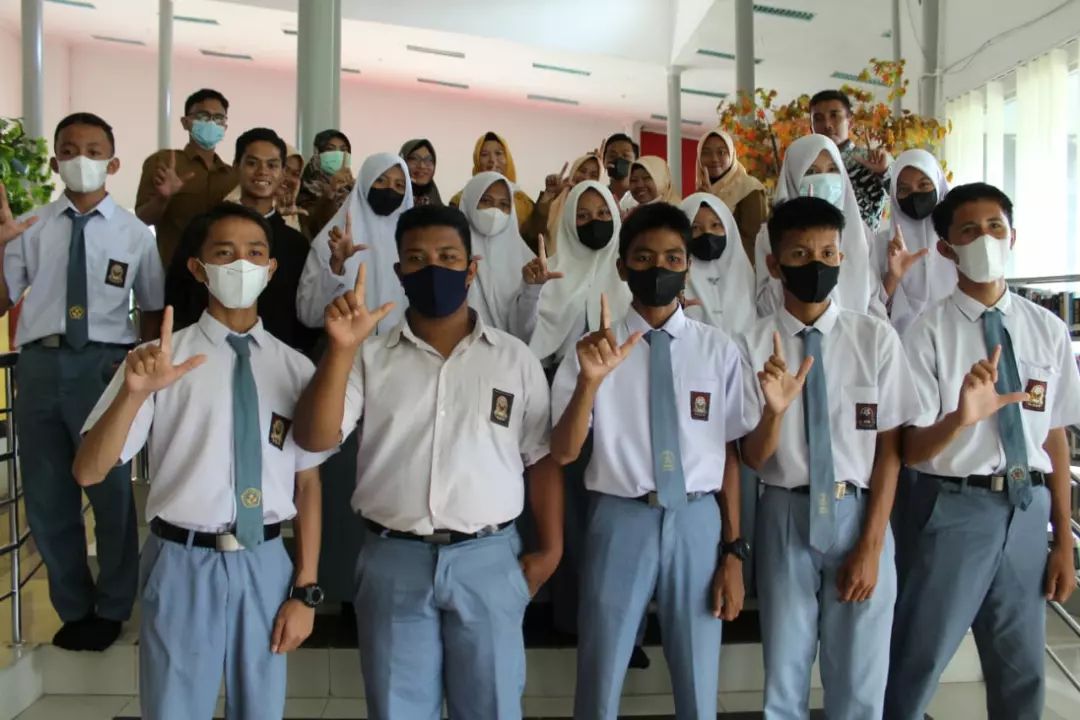 Kunjungan literasi SMAN 2 Sungaiapit ke Dinas Perpustakaan Dan Kearsipan Kab.Siak