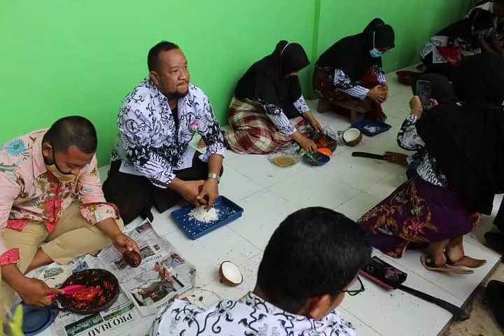 Perlombaan Guru dan Staff