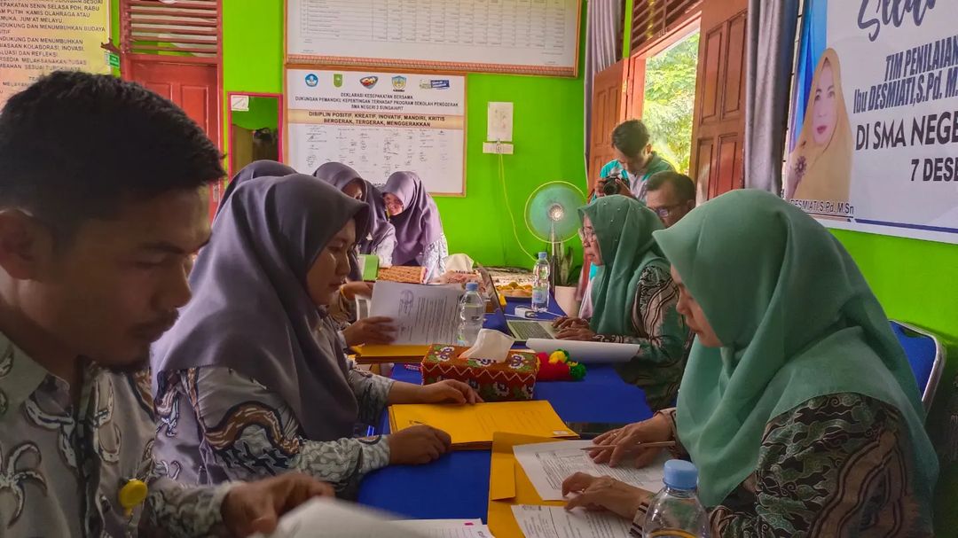 Penilaian Kinerja Kepala Sekolah (PKKS) di SMAN 2 Sungai Apit