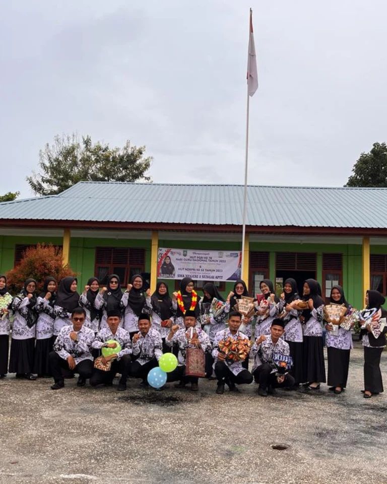 Peringatan HUT PGRI Ke-78 dan Hari Guru Nasional sekaligus HUT KORPRI Ke-52 Tahun 2023.