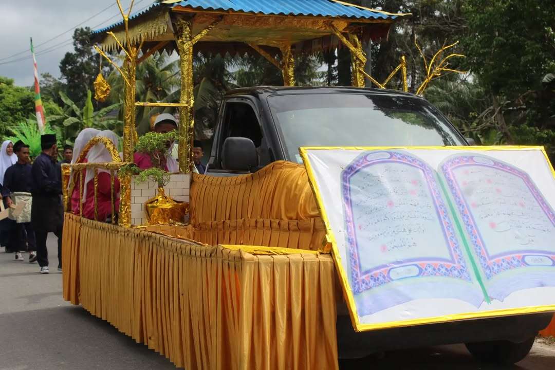 Mobil hias SMAN 2 Sungai Apit