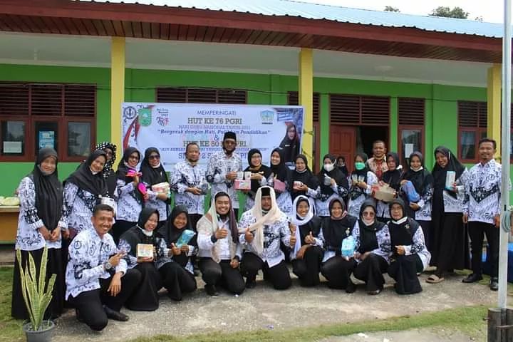 Kegiatan Memperingati HUT PGRI yang ke 76 dan Hari Guru Nasional(HGN)