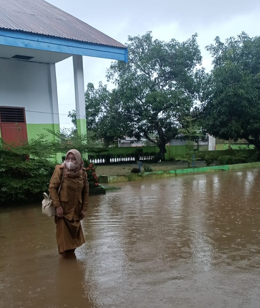 BANJIR SMAN 2 TAKALAR