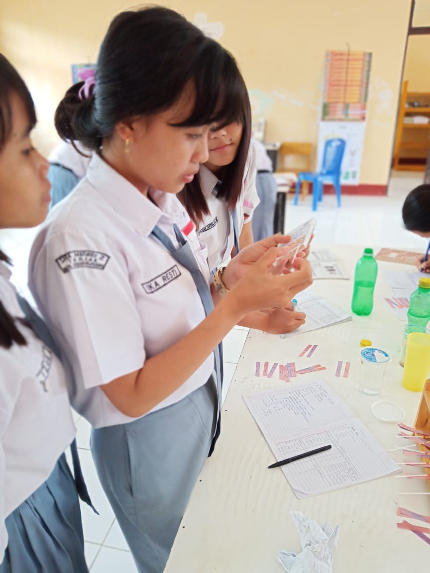 Praktik Fisika di SMAN 2 Teriak