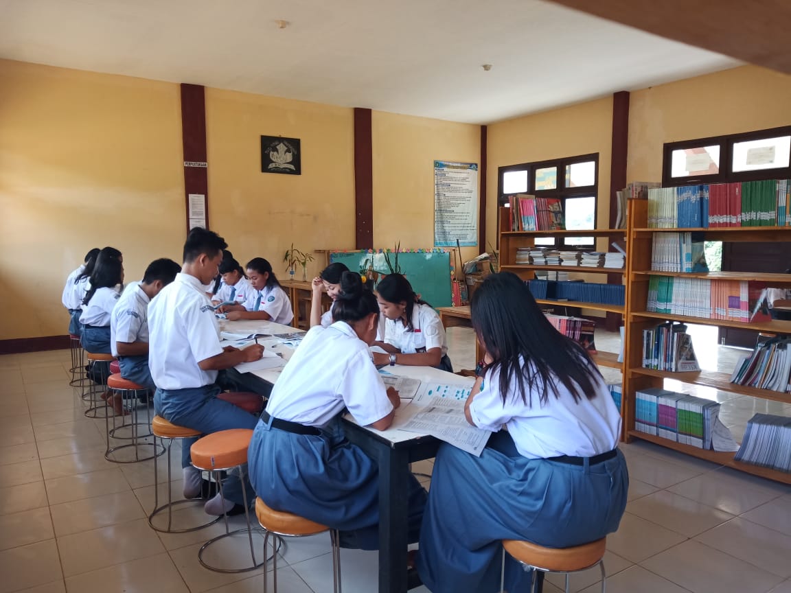 Praktik Fisika di SMAN 2 Teriak