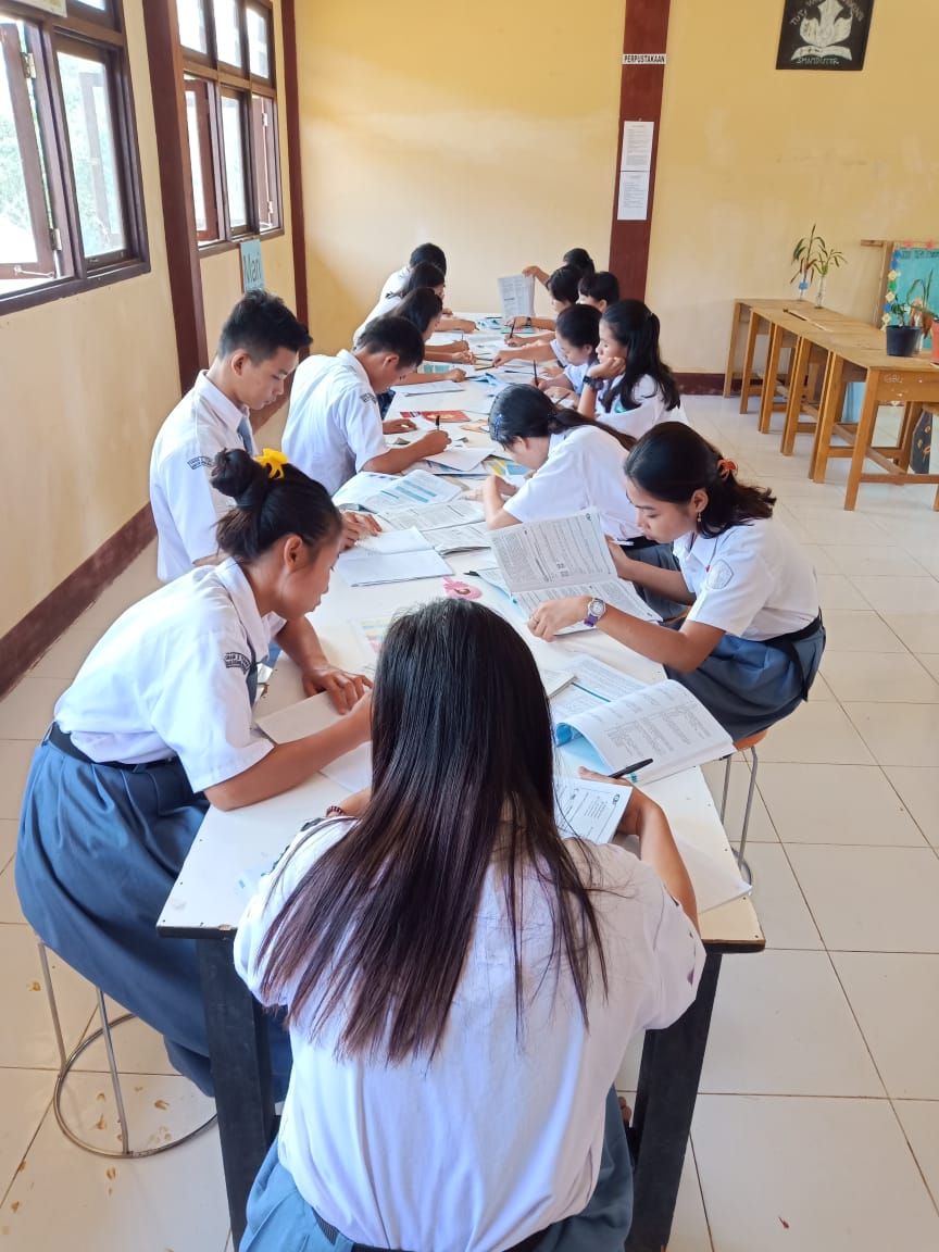 Praktik Fisika di SMAN 2 Teriak