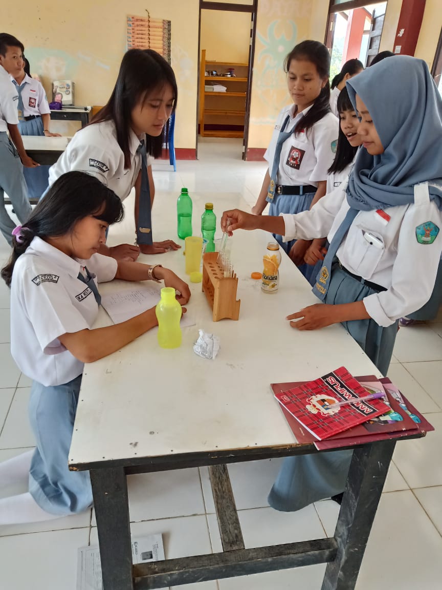 Praktik Fisika di SMAN 2 Teriak