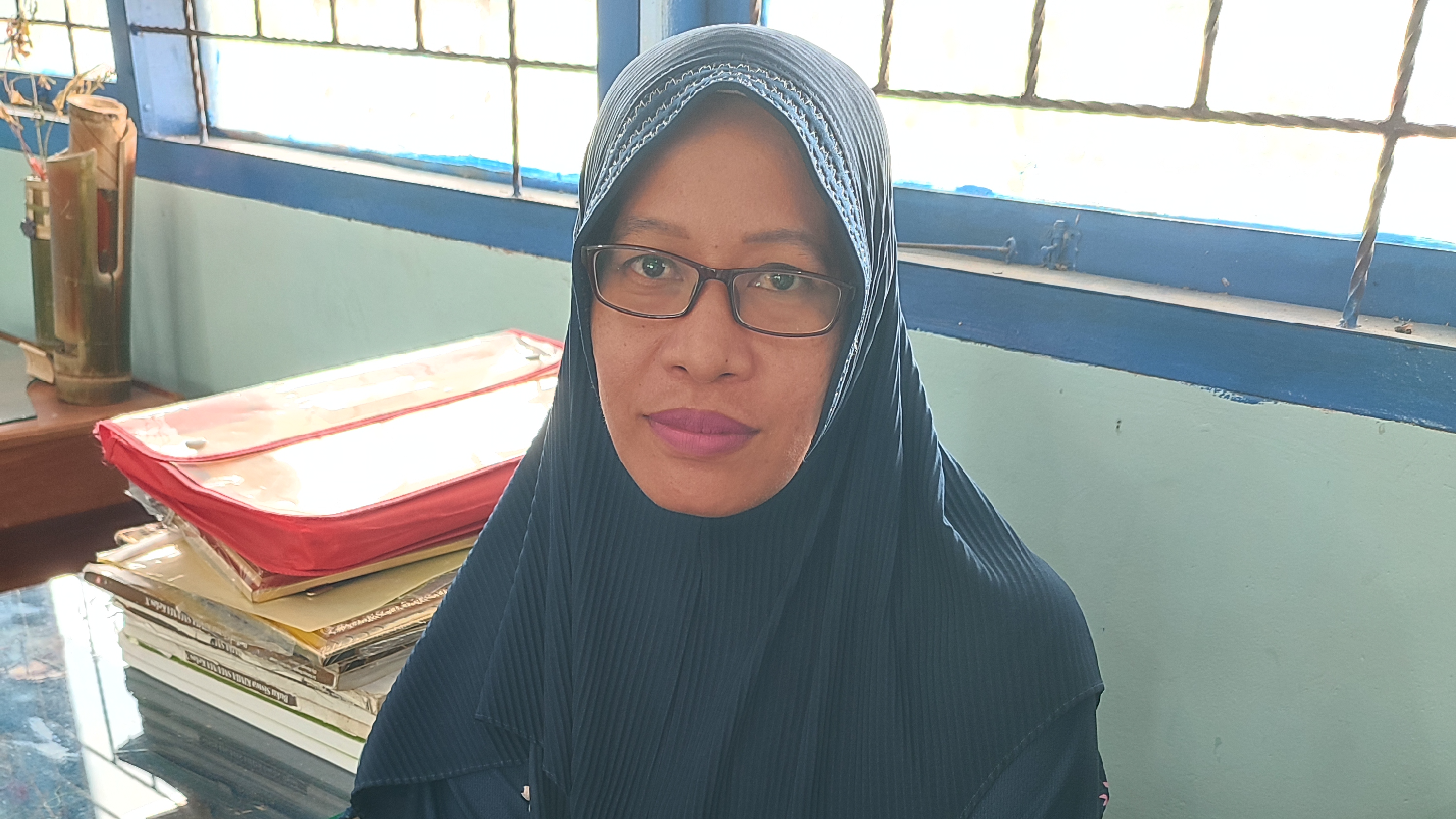 FITRIYANA, S.Sos (GURU SOSIOLOGI)