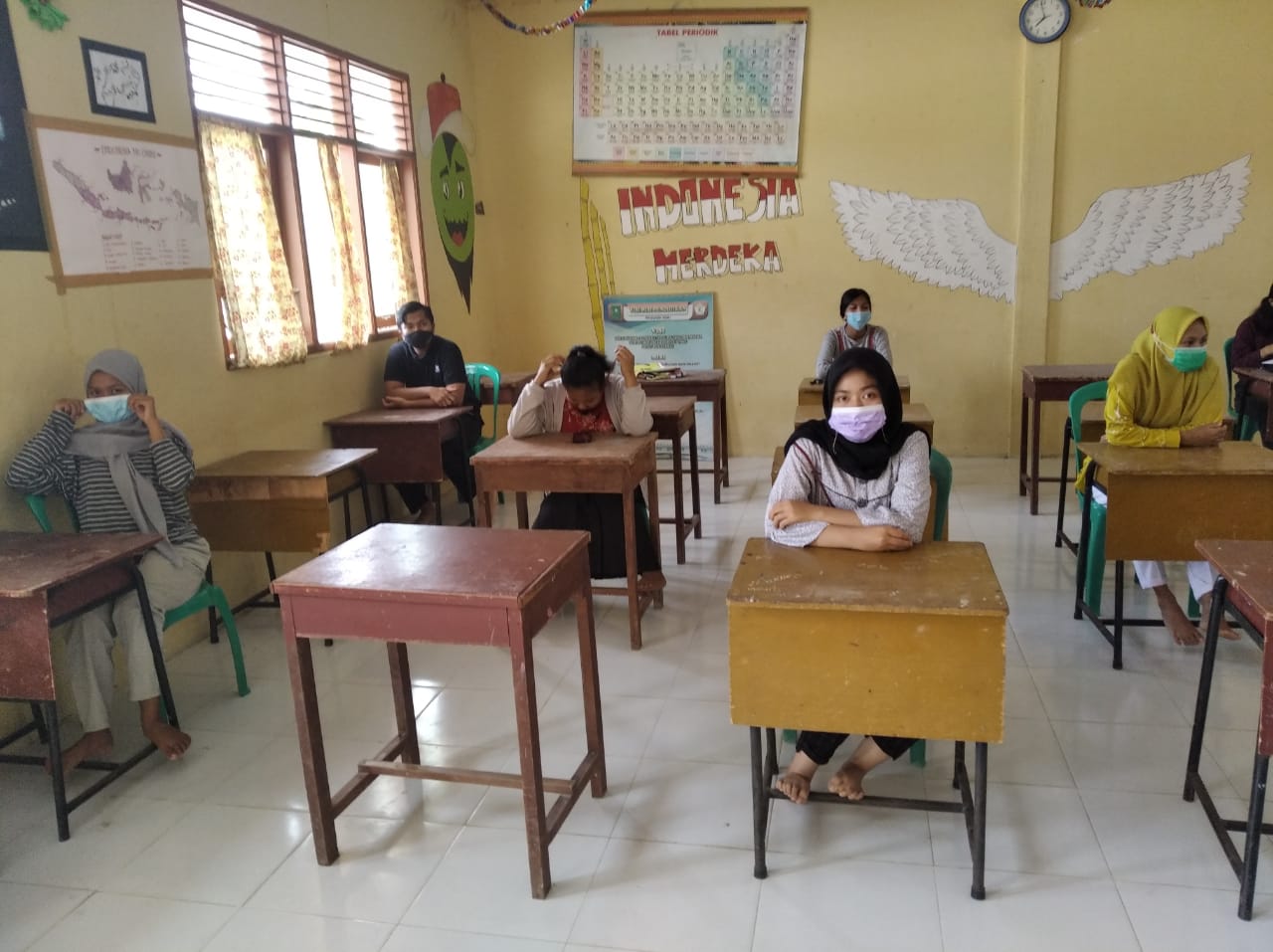 RAPAT & DISKUSI