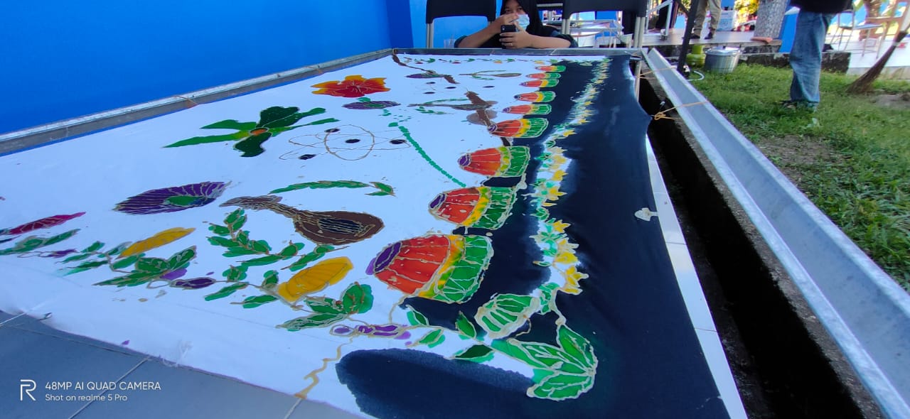 Membatik di SMANETA 2021