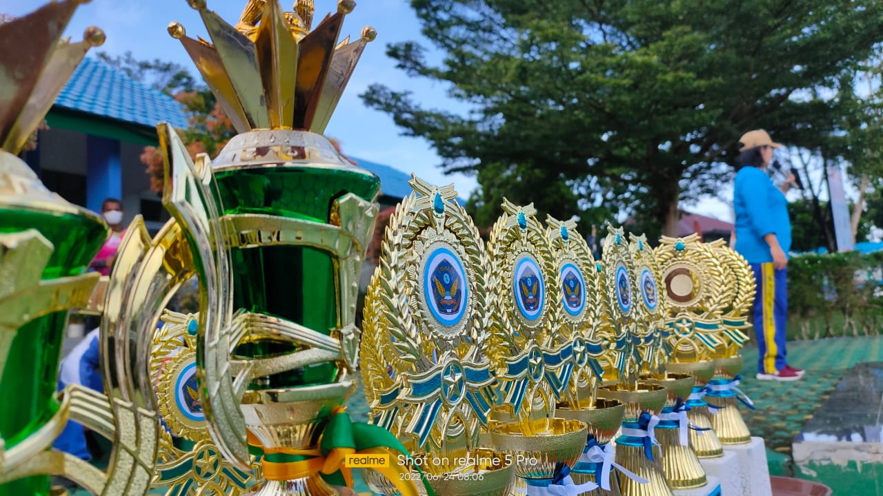 Pembagian hadiah lomba Classmeeting