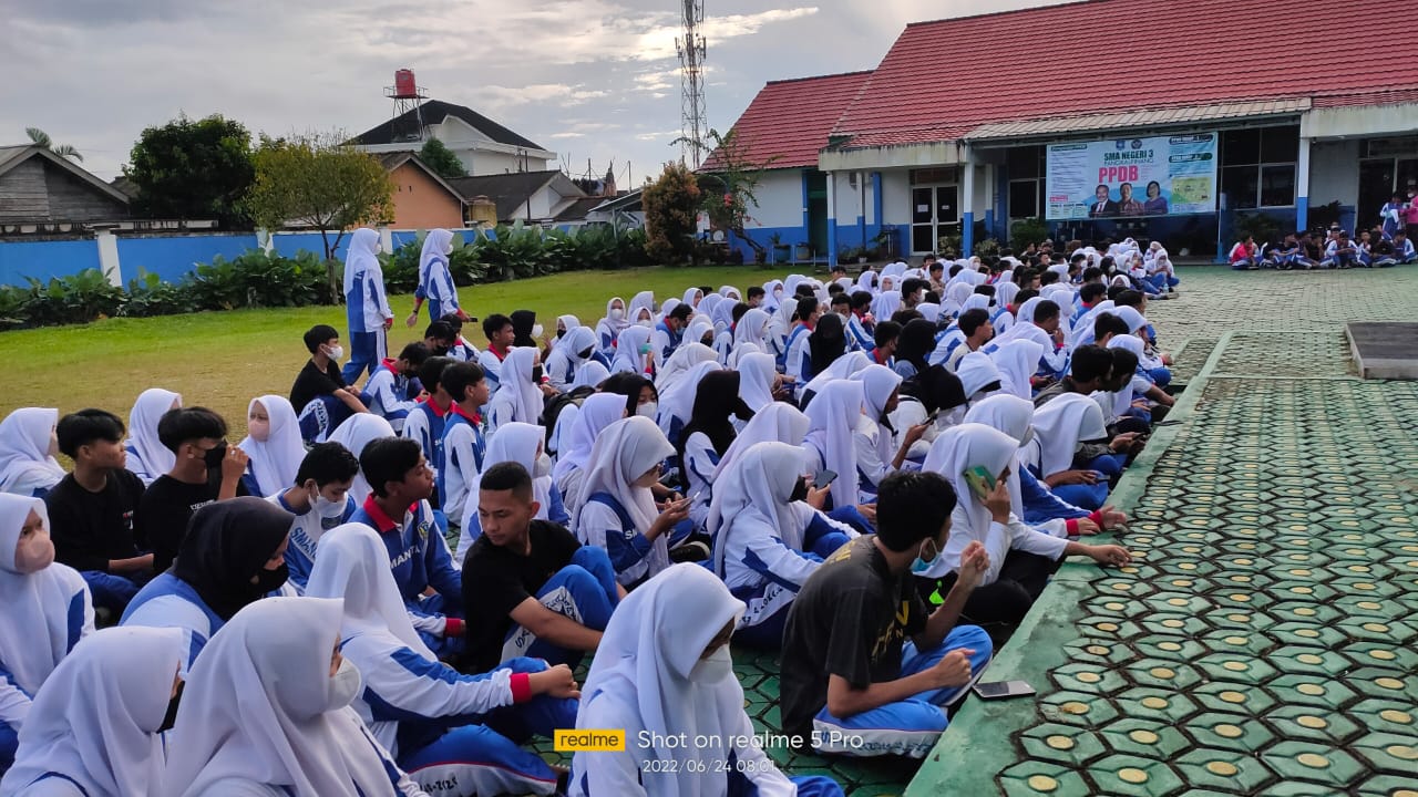 Pembagian hadiah lomba Classmeeting