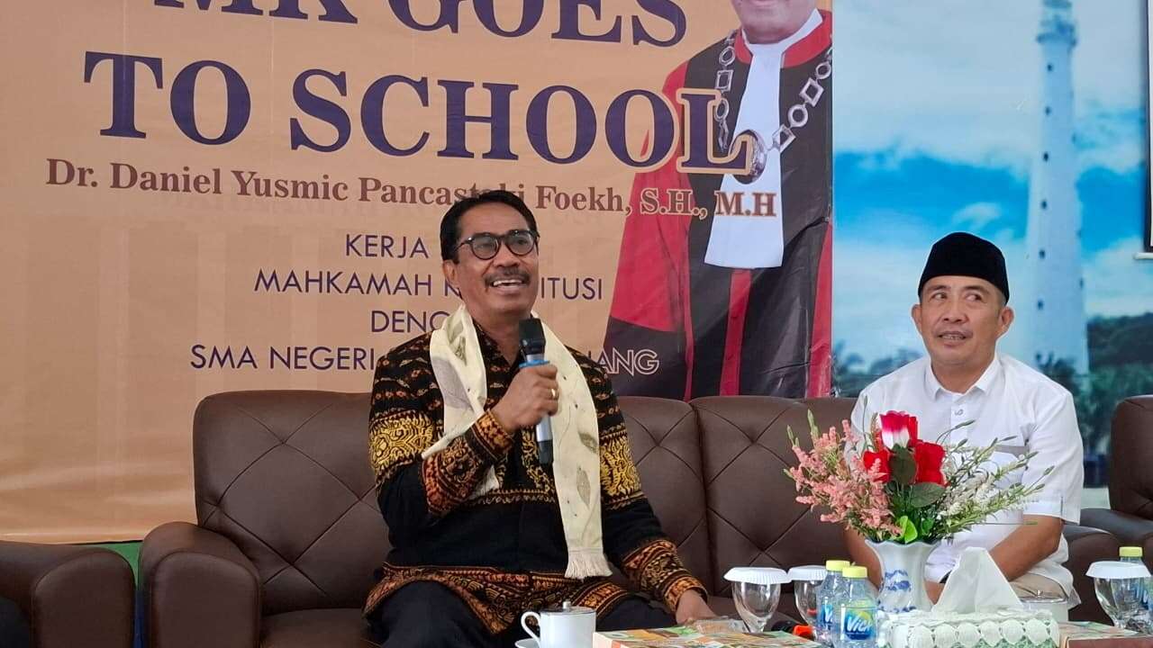 MK GOES TO SCHOOL 2025