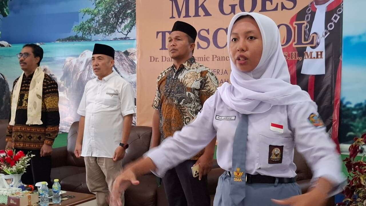 MK GOES TO SCHOOL 2025