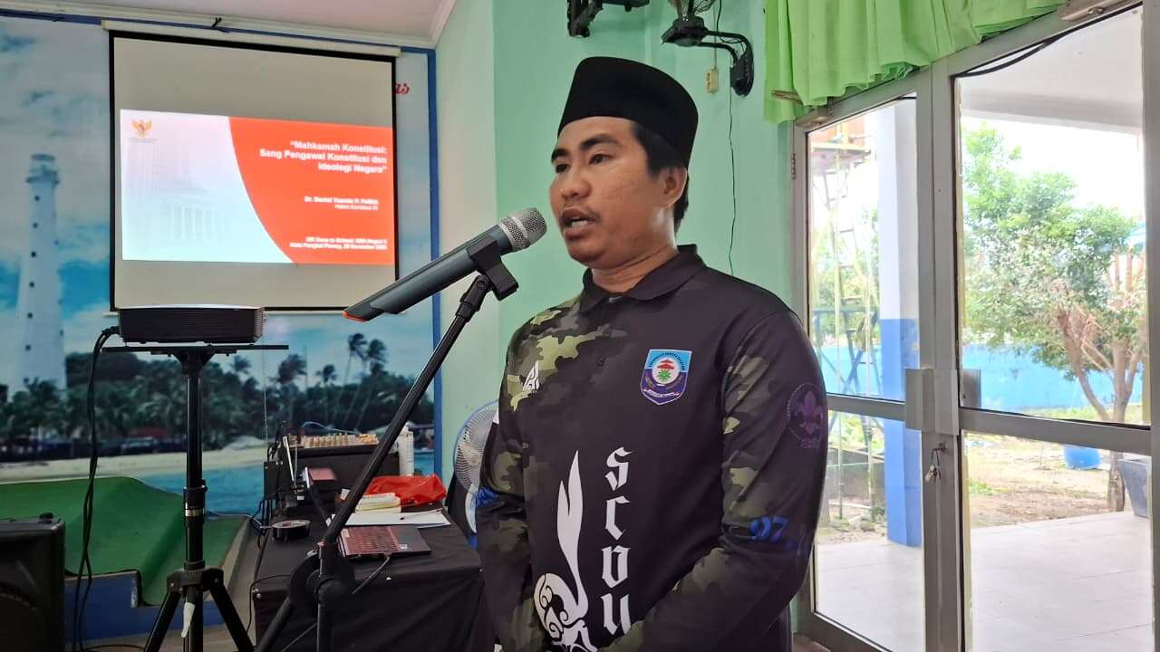 MK GOES TO SCHOOL 2025