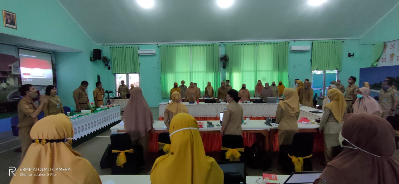 workshop tentang perubahan kurikulum, standar penilaian , EDS, perencanaan program