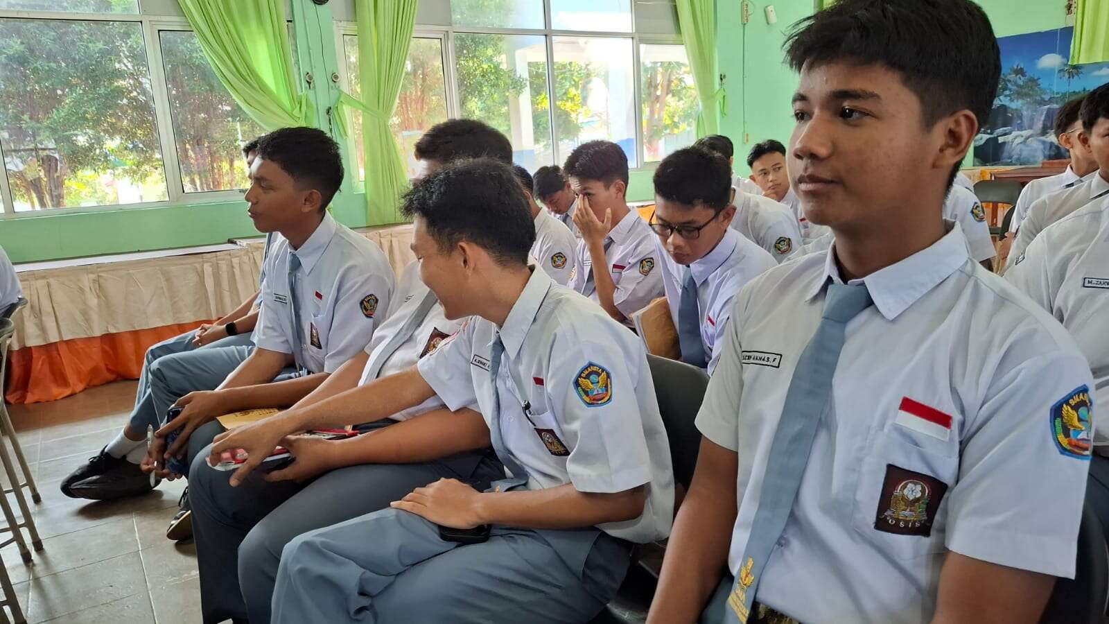 DITLANTAS POLDA KEP. BABEL POLICE GOES TO SCHOOL