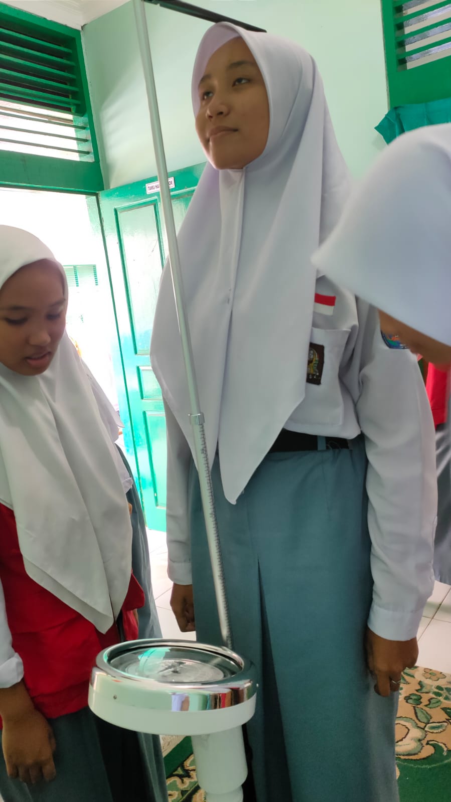 Cek Kesehatan UKS SMANETA