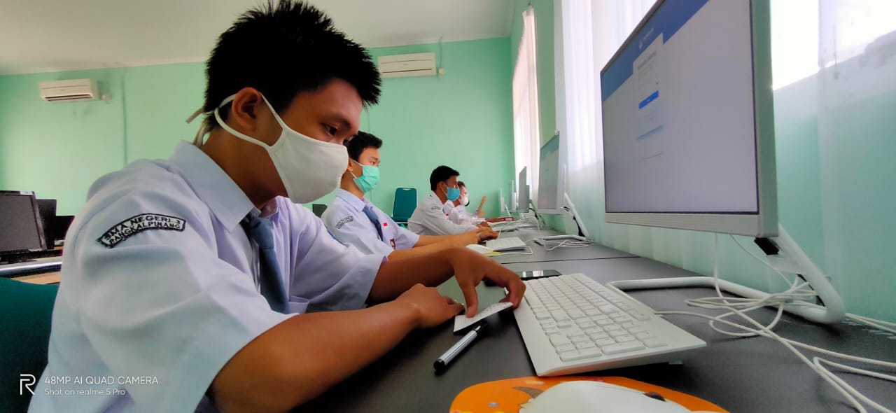 Pelaksanaan ANBK SMA Negeri 3 Pamgkalpinang 2021