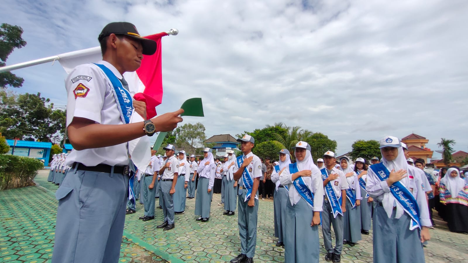 Pelantikan pengurus OSIS dan MPK SMANETA 2022-2023