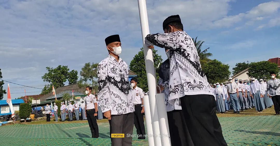Upacara Hari Guru Nasional 2021